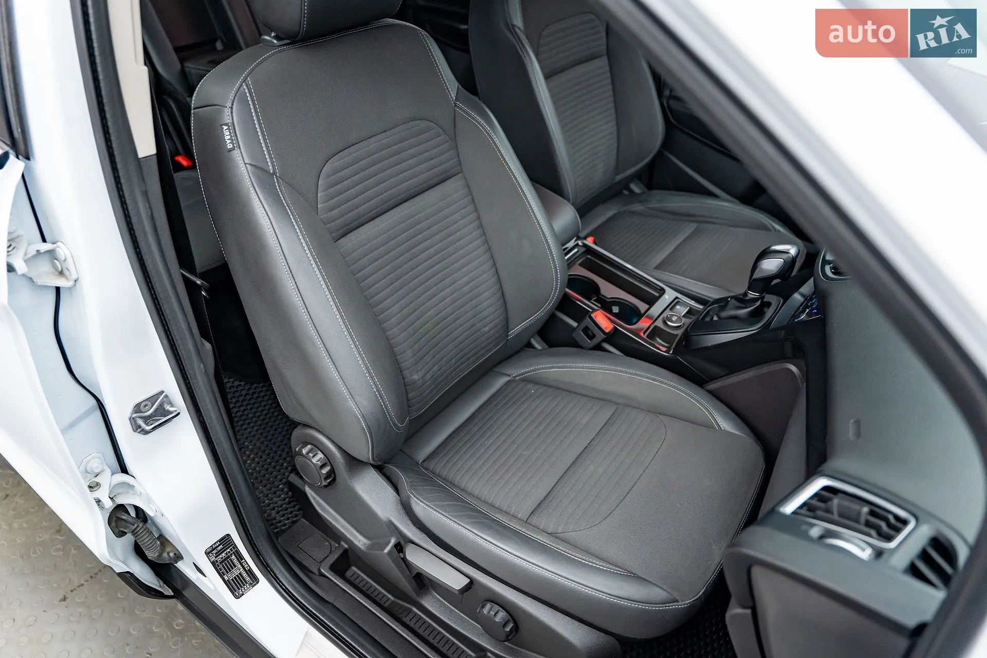 2019 Ford Kuga - мініатюра 19