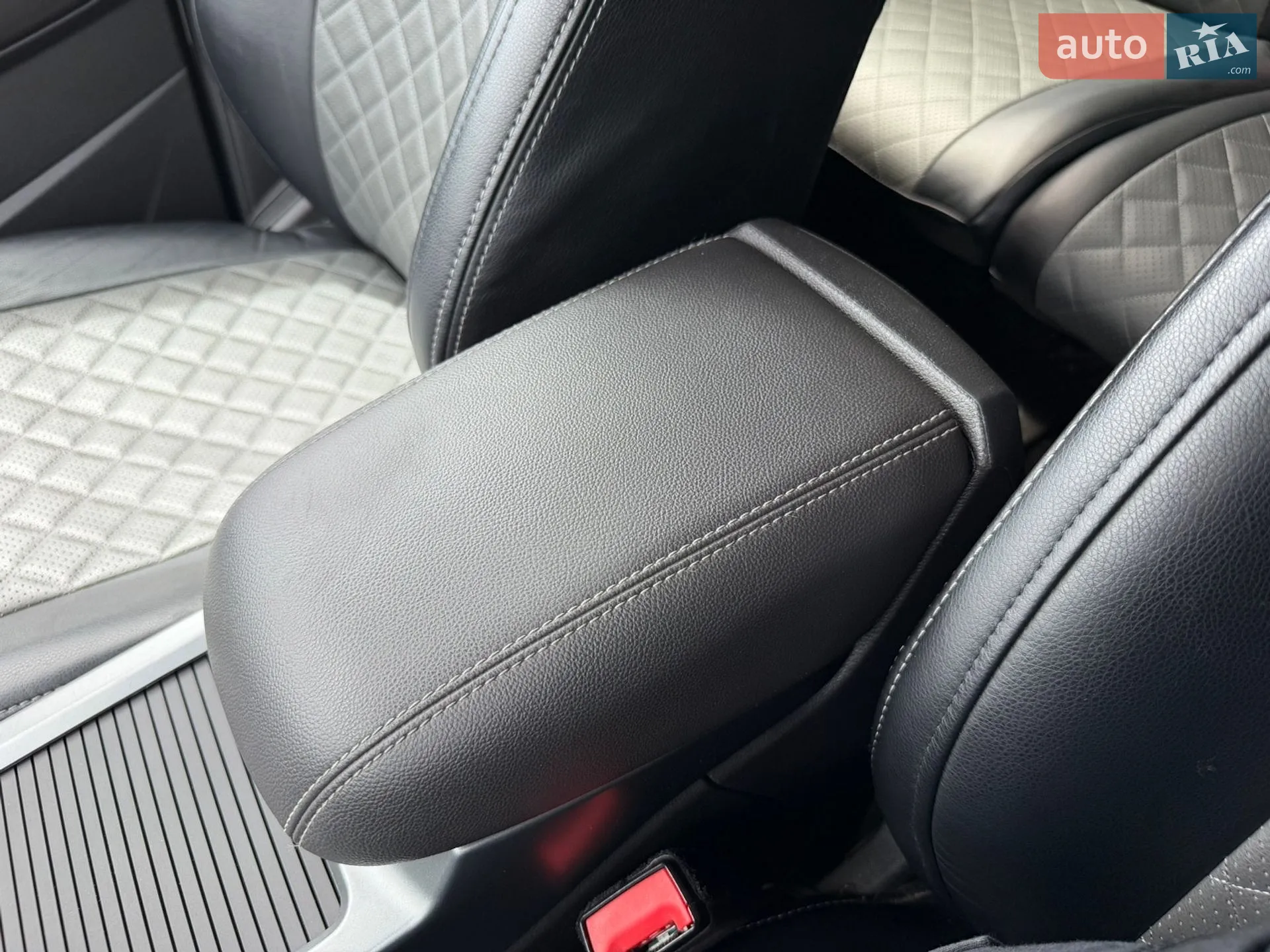 2017 Ford Kuga - мініатюра 30