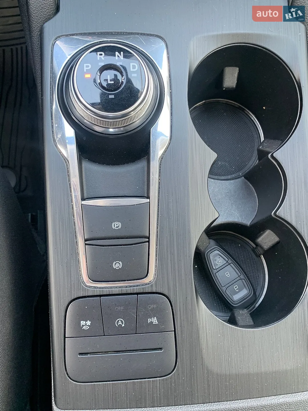 2020 Ford Kuga - мініатюра 17