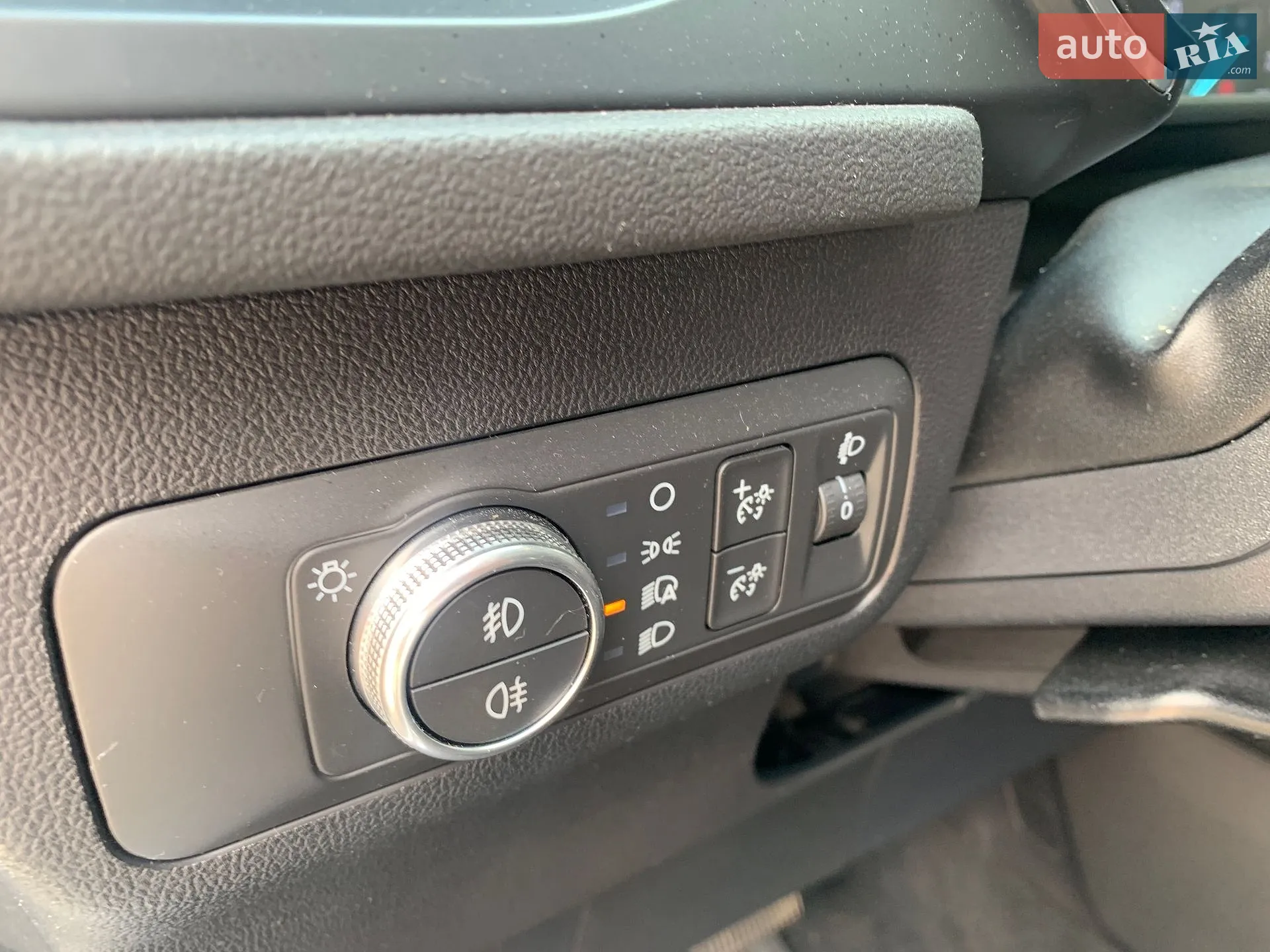 2020 Ford Kuga - мініатюра 26