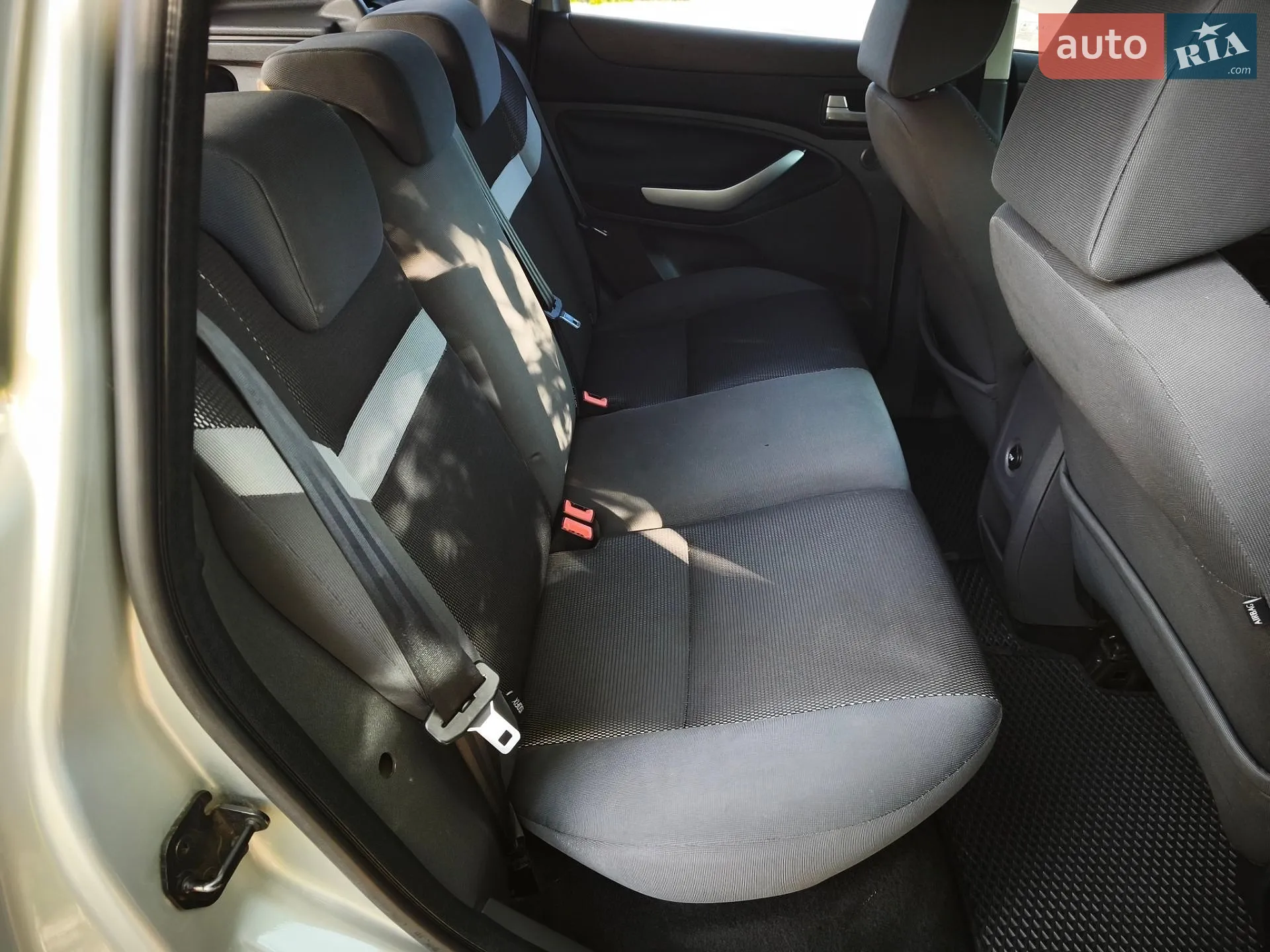 2010 Ford Kuga - мініатюра 39