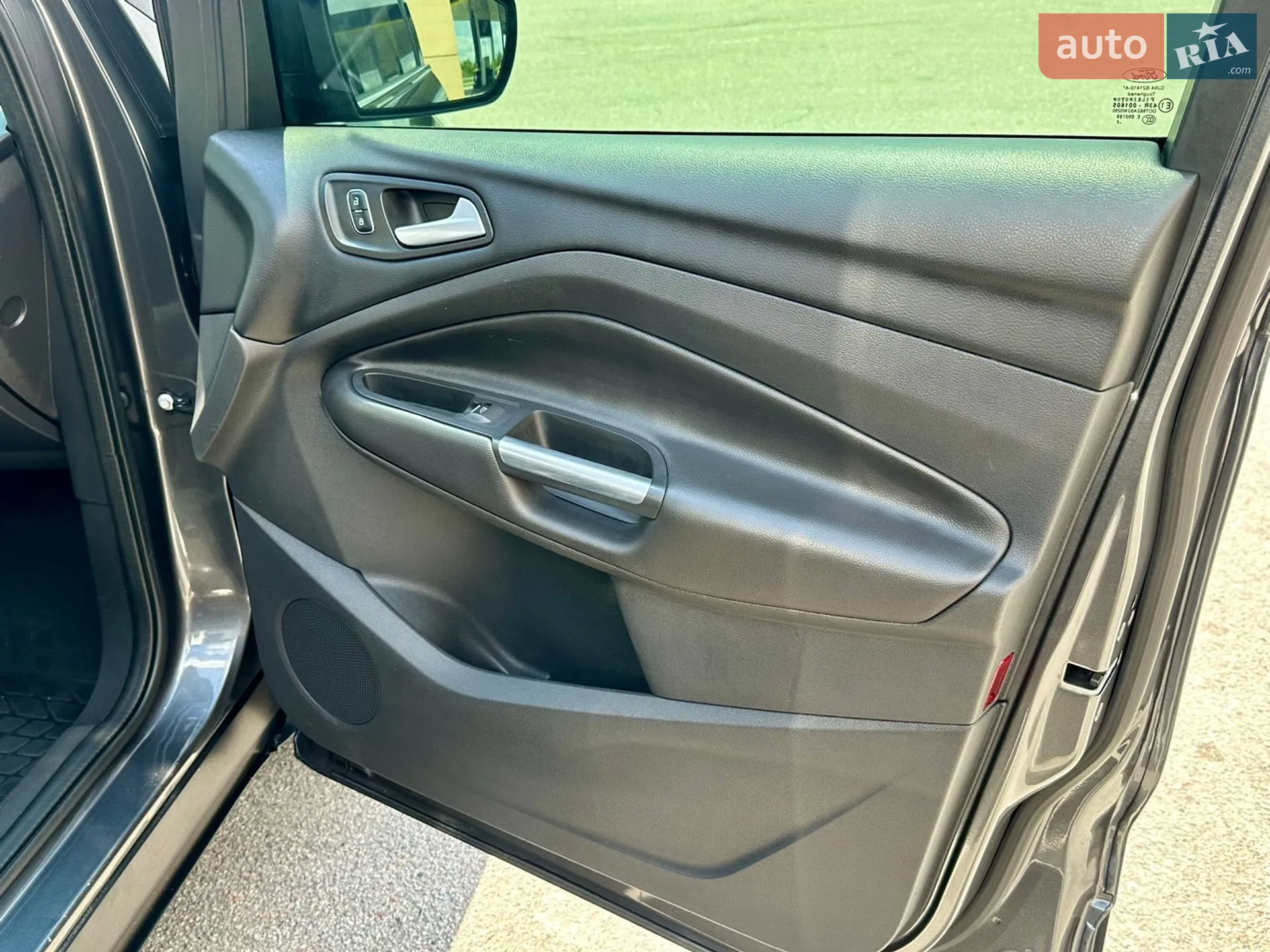 2017 Ford Kuga - мініатюра 28