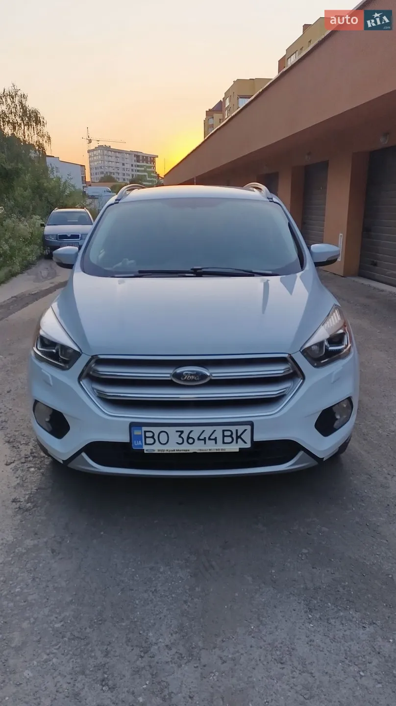 2017 Ford Kuga - фото 1