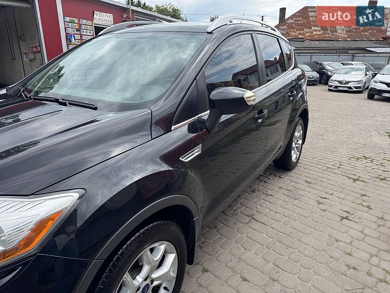 Внедорожник / Кроссовер Ford Kuga 2012 в Винниках