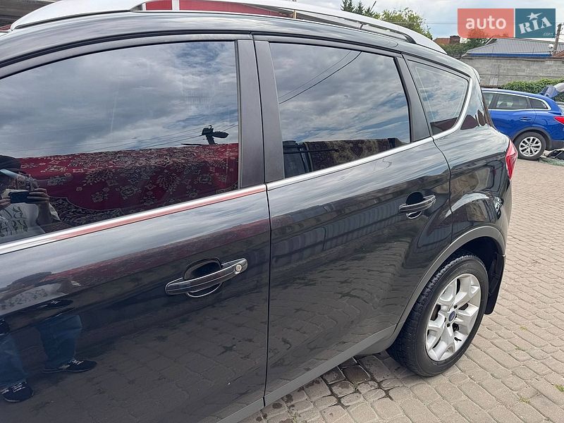 Внедорожник / Кроссовер Ford Kuga 2012 в Винниках