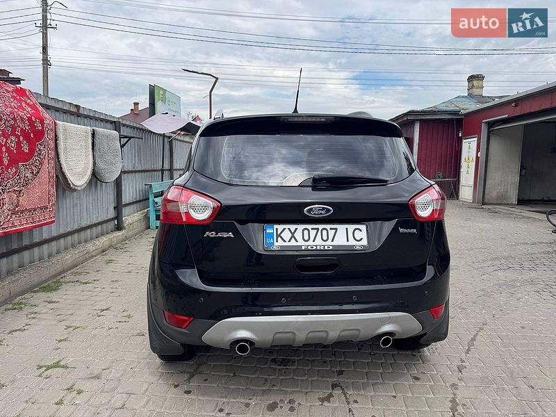 Внедорожник / Кроссовер Ford Kuga 2012 в Винниках