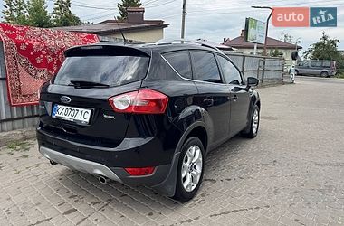 Внедорожник / Кроссовер Ford Kuga 2012 в Винниках