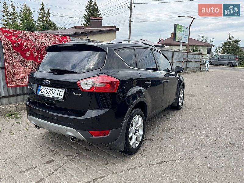 Внедорожник / Кроссовер Ford Kuga 2012 в Винниках