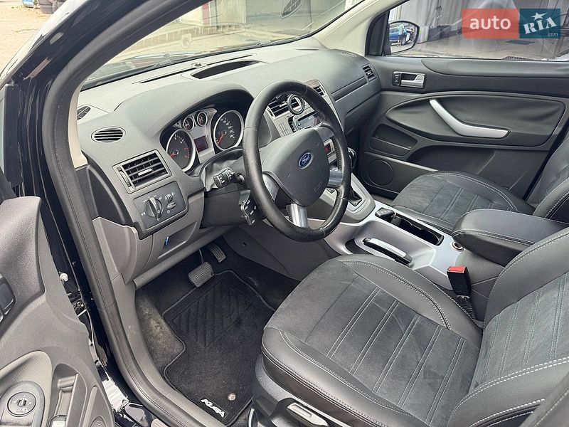 Внедорожник / Кроссовер Ford Kuga 2012 в Винниках