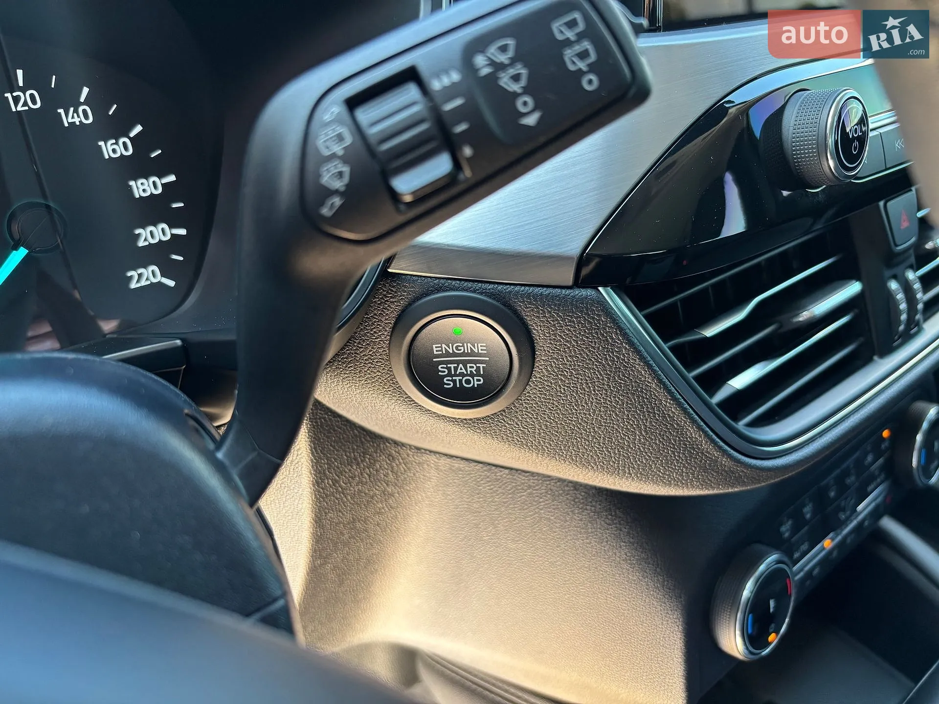2022 Ford Kuga - мініатюра 35