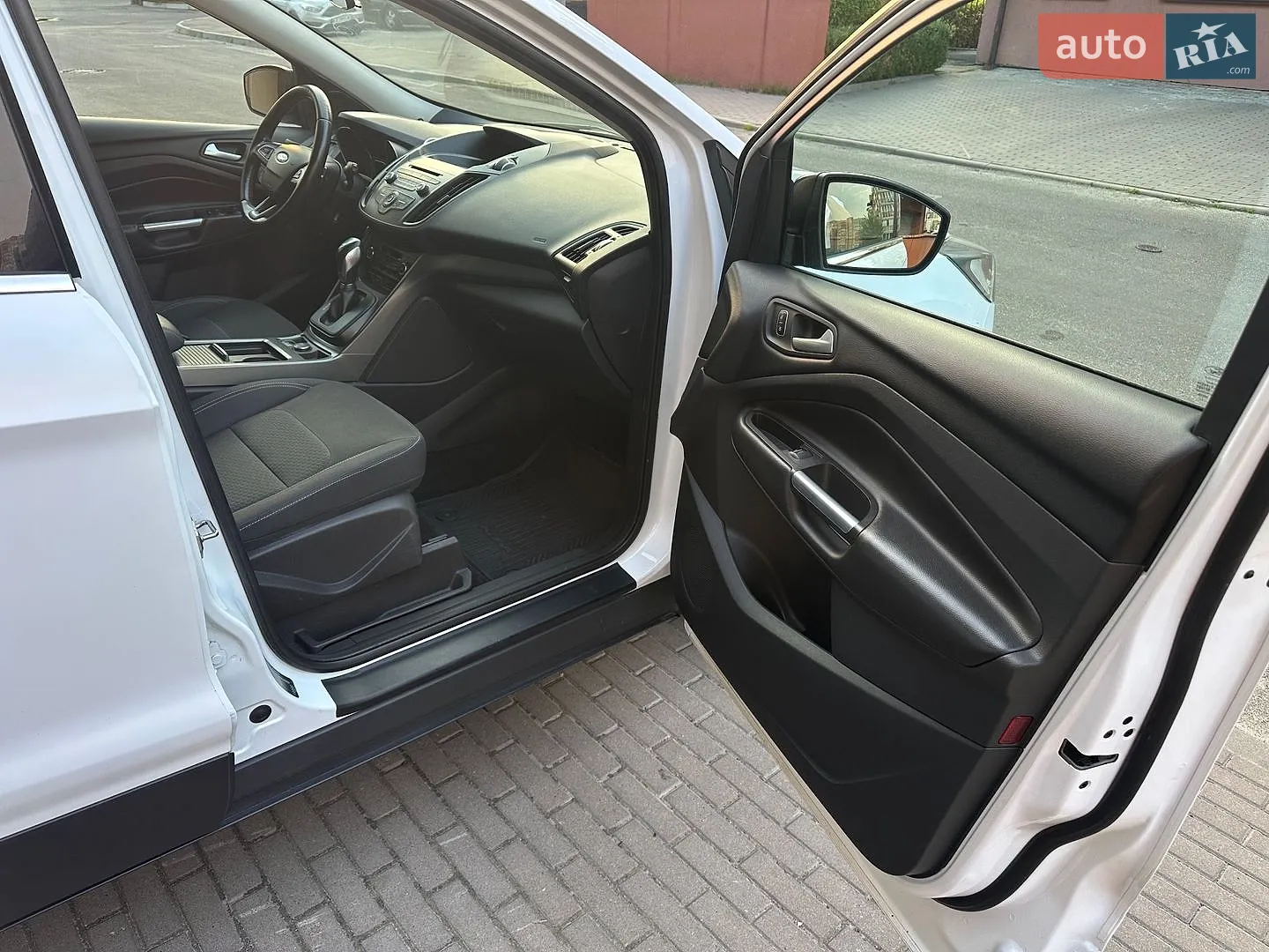 2017 Ford Kuga - мініатюра 27