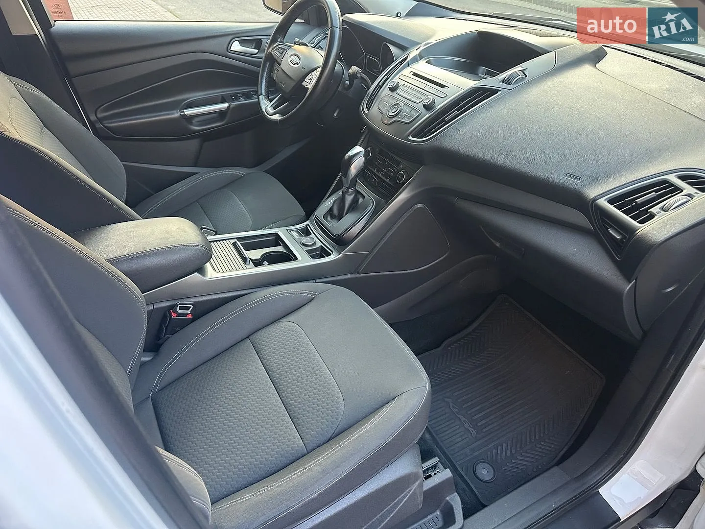 2017 Ford Kuga - мініатюра 28
