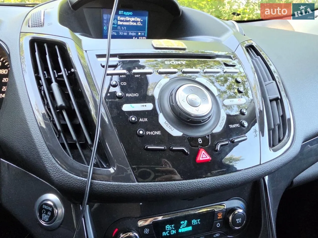2015 Ford Kuga - мініатюра 9