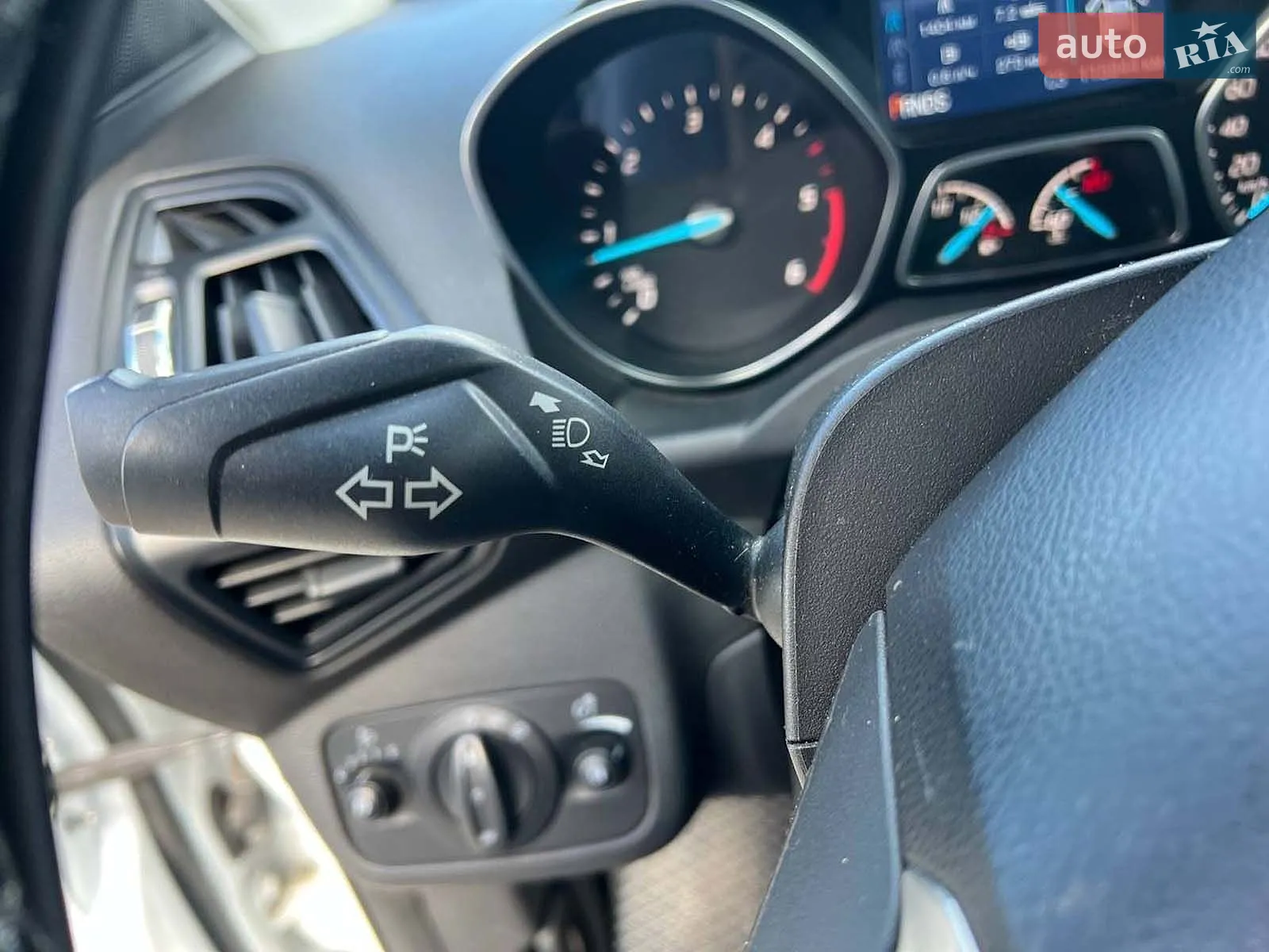 2015 Ford Kuga - мініатюра 28