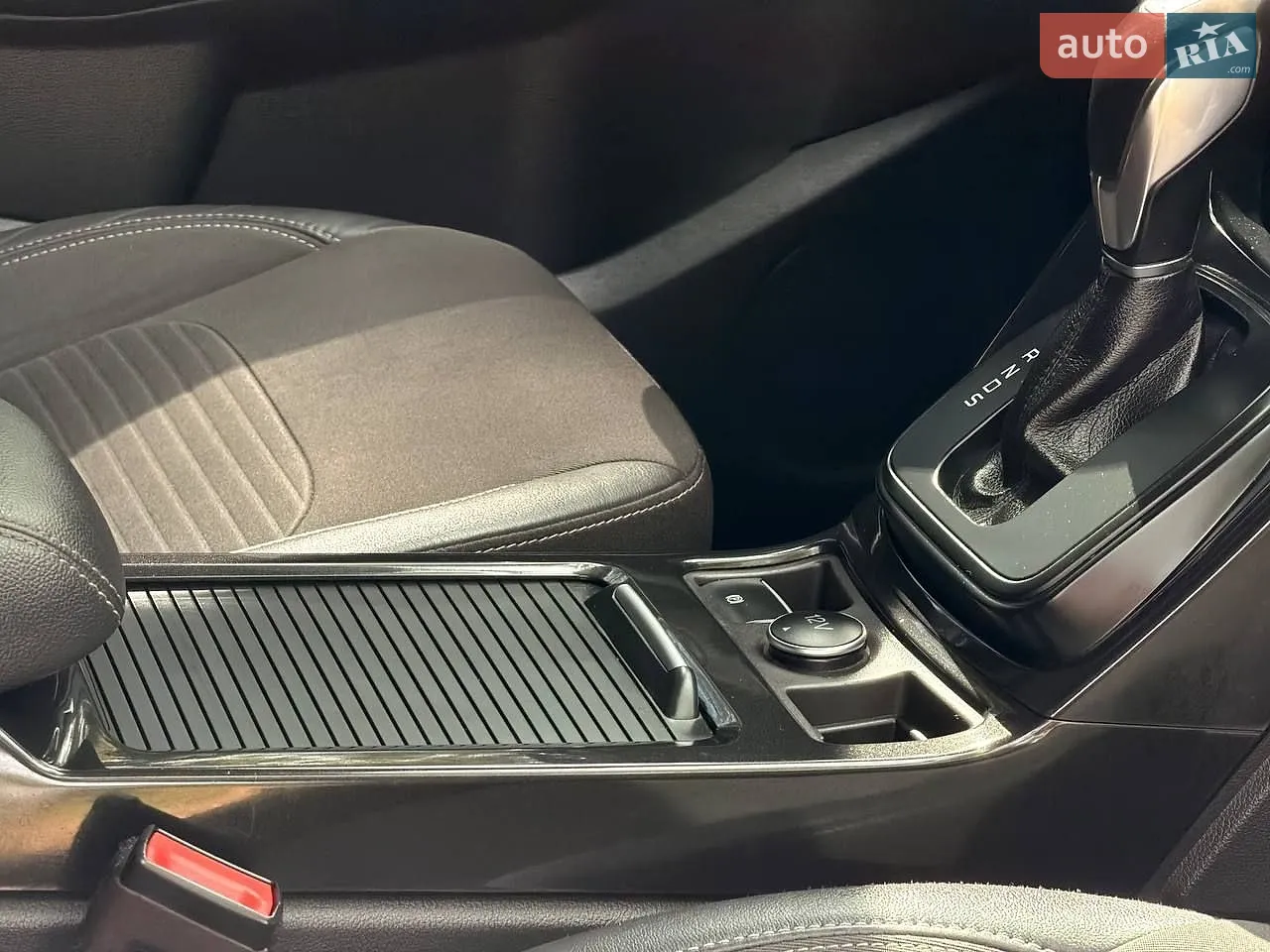 2019 Ford Kuga - мініатюра 41