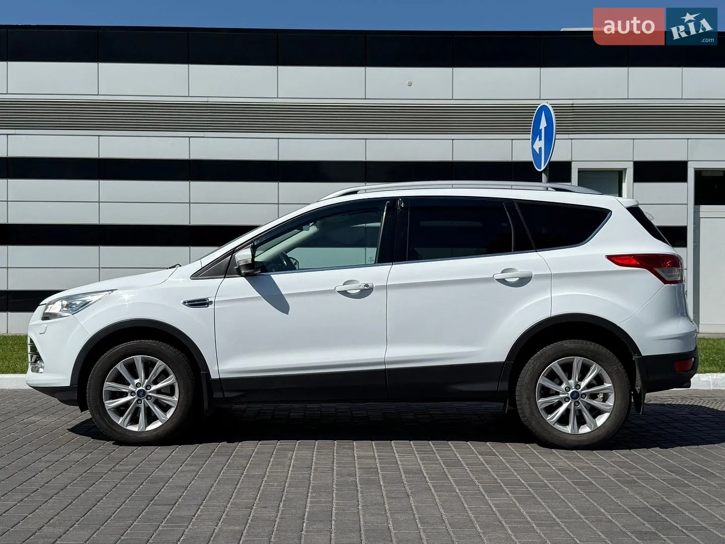 2016 Ford Kuga - мініатюра 23