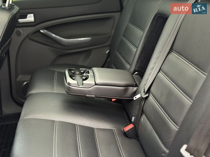 Внедорожник / Кроссовер Ford Kuga 2010 в Львове