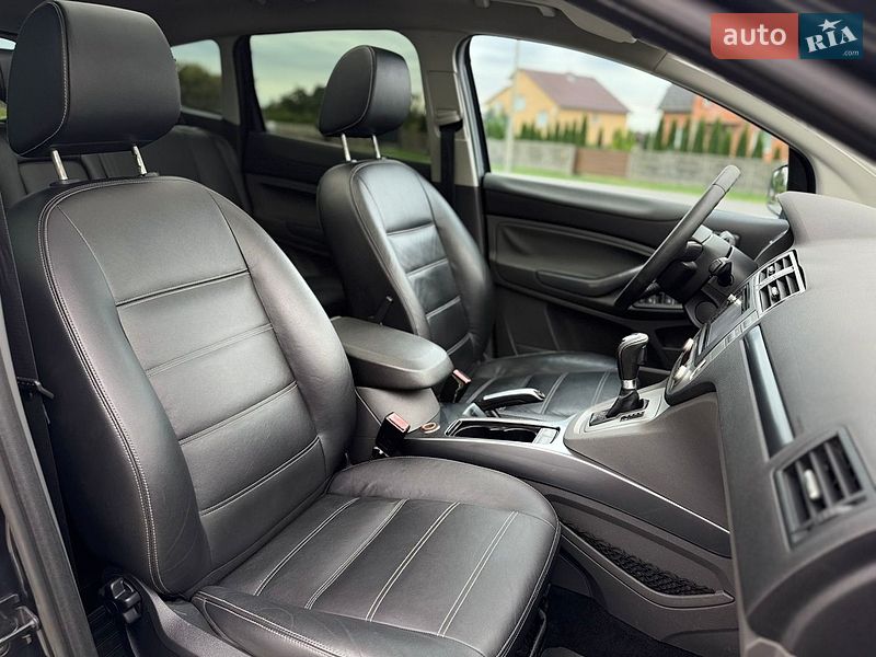 Внедорожник / Кроссовер Ford Kuga 2010 в Львове