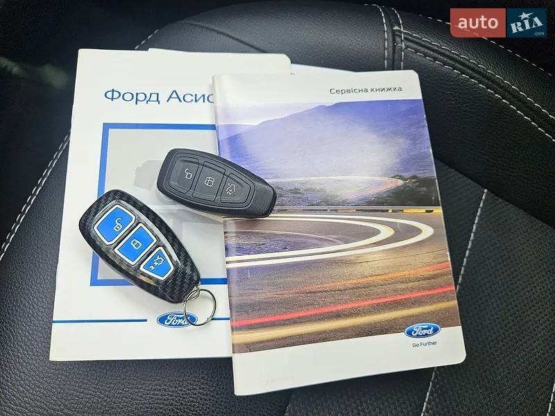Внедорожник / Кроссовер Ford Kuga 2017 в Киеве документ