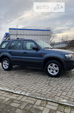 Внедорожник / Кроссовер Ford Maverick 2004 в 