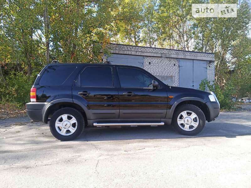 Позашляховик / Кросовер Ford Maverick 2003 в Мені