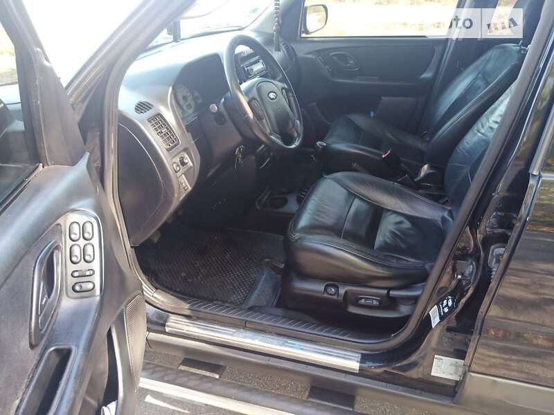 Позашляховик / Кросовер Ford Maverick 2003 в Мені