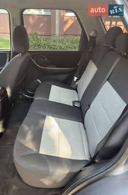 Внедорожник / Кроссовер Ford Maverick 2005 в 