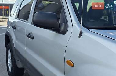 Внедорожник / Кроссовер Ford Maverick 2003 в 