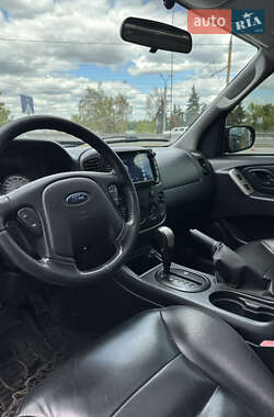 Внедорожник / Кроссовер Ford Maverick 2004 в 