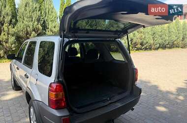 Внедорожник / Кроссовер Ford Maverick 2003 в 