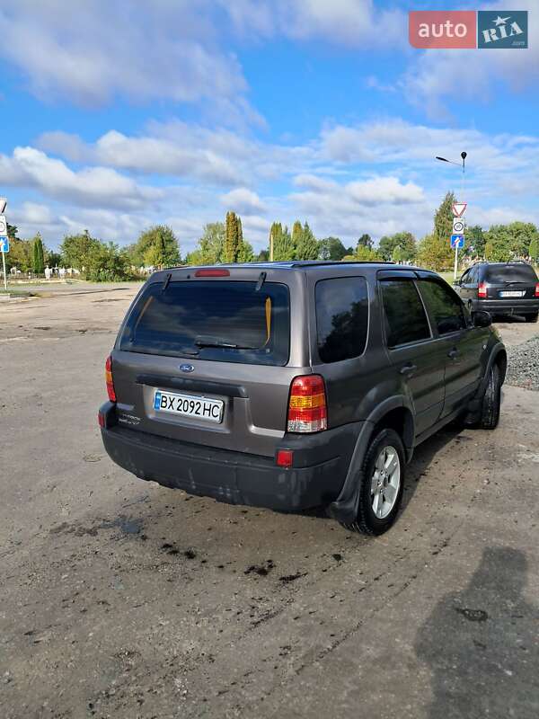 Внедорожник / Кроссовер Ford Maverick 2005 в Волковинцы