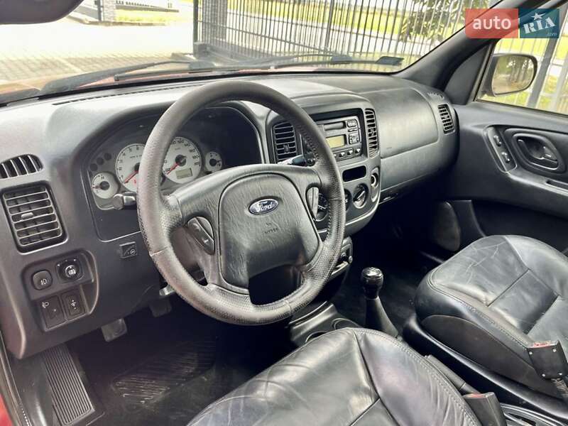 Внедорожник / Кроссовер Ford Maverick 2003 в Костополе