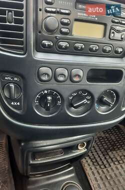 Внедорожник / Кроссовер Ford Maverick 2003 в 