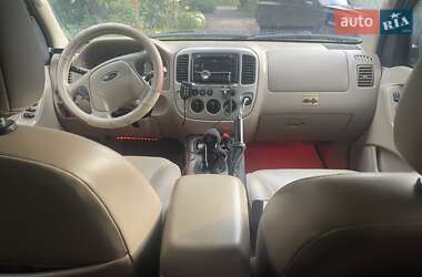Внедорожник / Кроссовер Ford Maverick 2005 в 