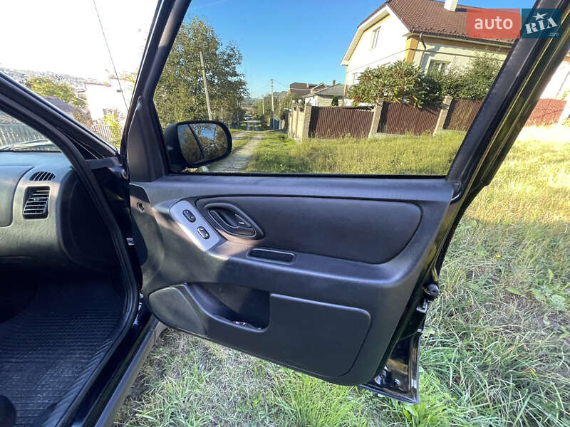 Внедорожник / Кроссовер Ford Maverick 2005 в Долине