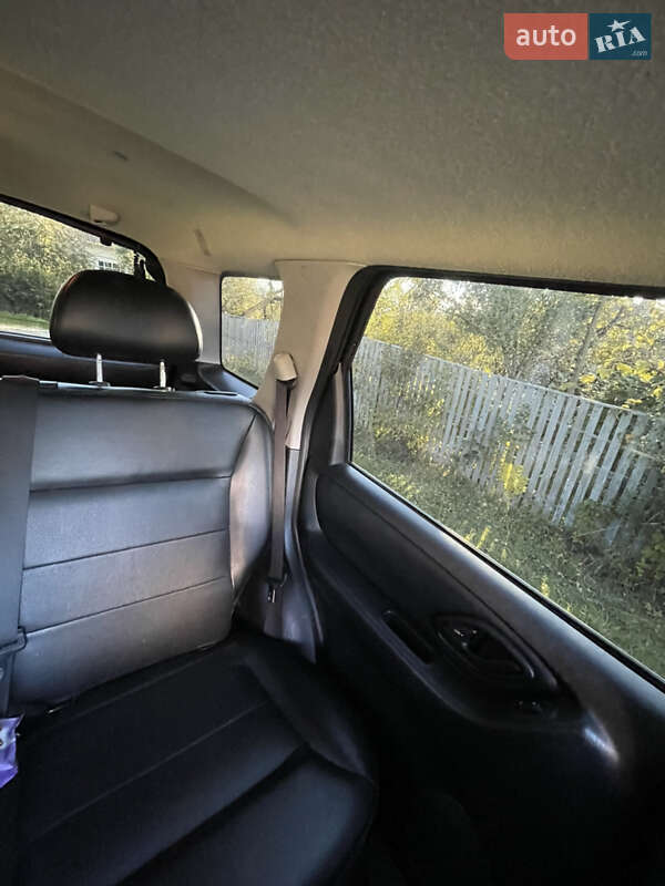 Внедорожник / Кроссовер Ford Maverick 2005 в Долине