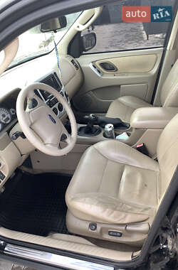 Внедорожник / Кроссовер Ford Maverick 2005 в 