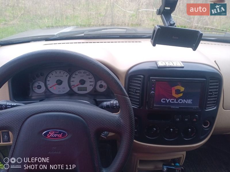 Внедорожник / Кроссовер Ford Maverick 2002 в Магдалиновке