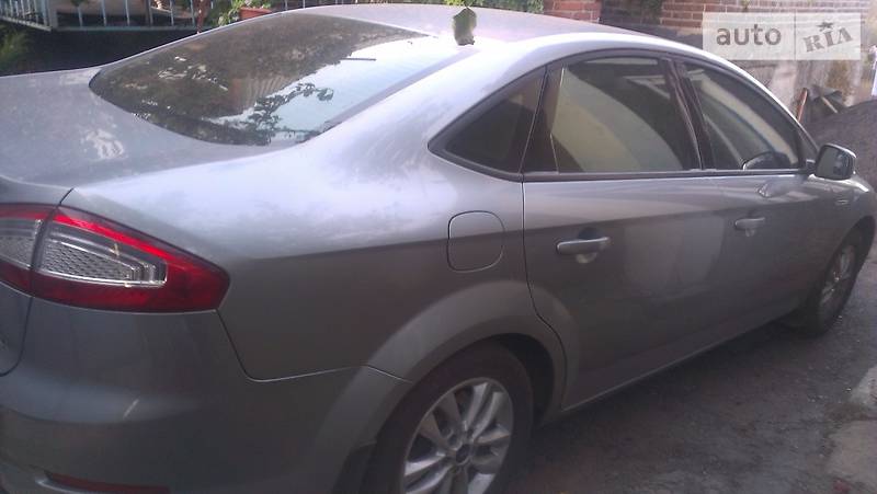 Седан Ford Mondeo 2011 в Каменском