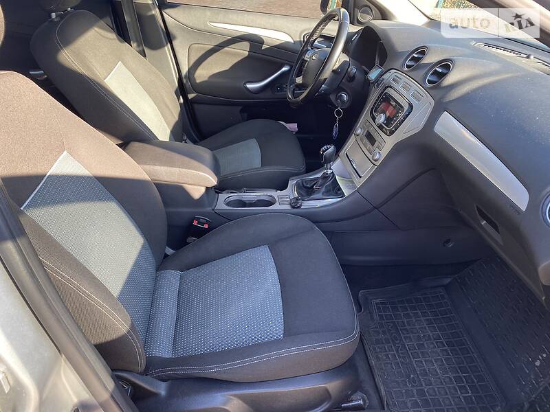 Універсал Ford Mondeo 2010 в Луцьку