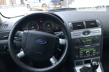 Хетчбек Ford Mondeo 2006 в 