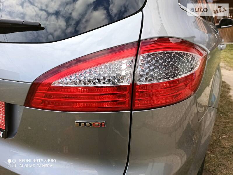 Седан Ford Mondeo 2010 в Дрогобичі