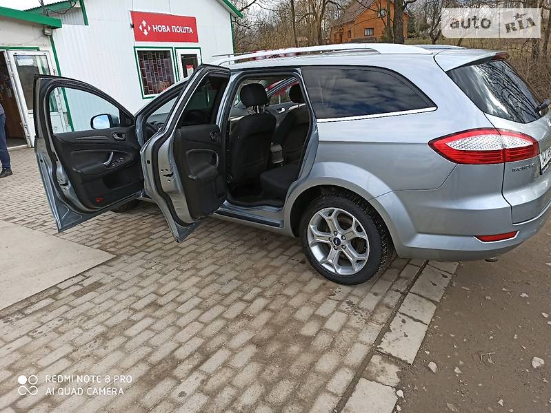 Седан Ford Mondeo 2010 в Дрогобичі