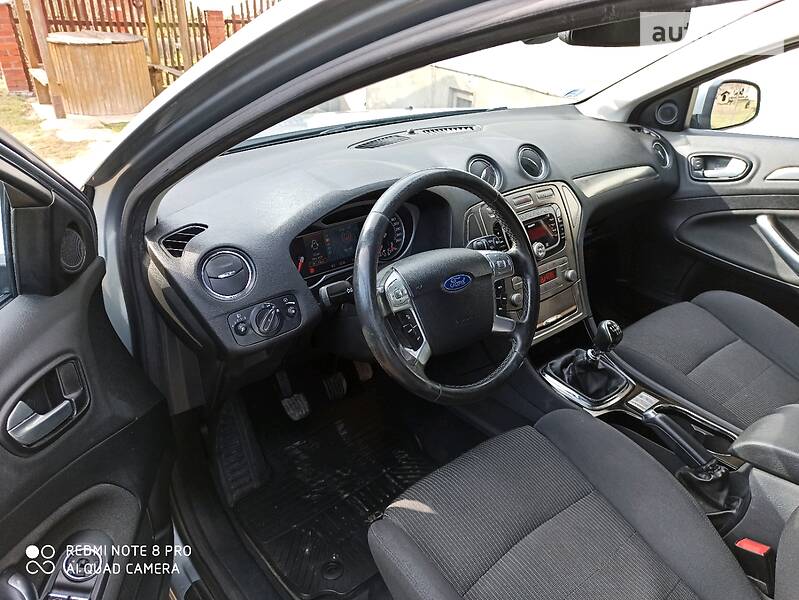 Седан Ford Mondeo 2010 в Дрогобичі