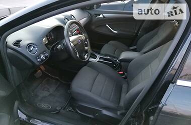 Седан Ford Mondeo 2011 в 