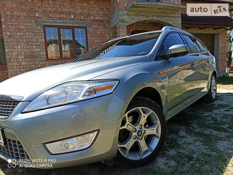 Седан Ford Mondeo 2010 в Дрогобичі