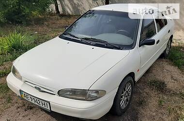 Седан Ford Mondeo 1995 в Днепре