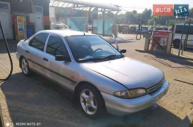 Лифтбек Ford Mondeo 1995 в Самборе