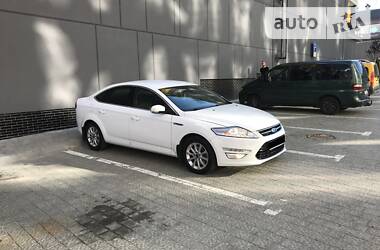 Седан Ford Mondeo 2011 в Львове