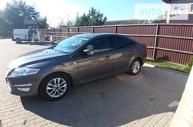 Седан Ford Mondeo 2012 в 